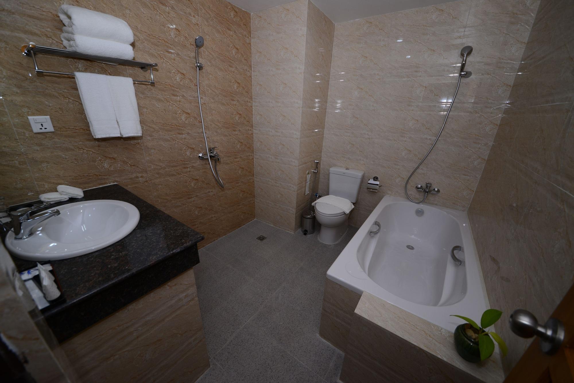 יאנגון Silver Green Hotel מראה חיצוני תמונה