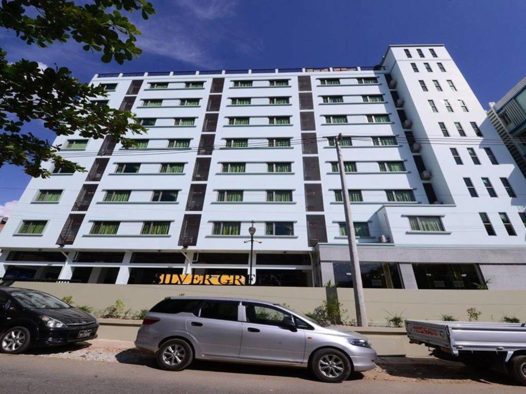 יאנגון Silver Green Hotel מראה חיצוני תמונה